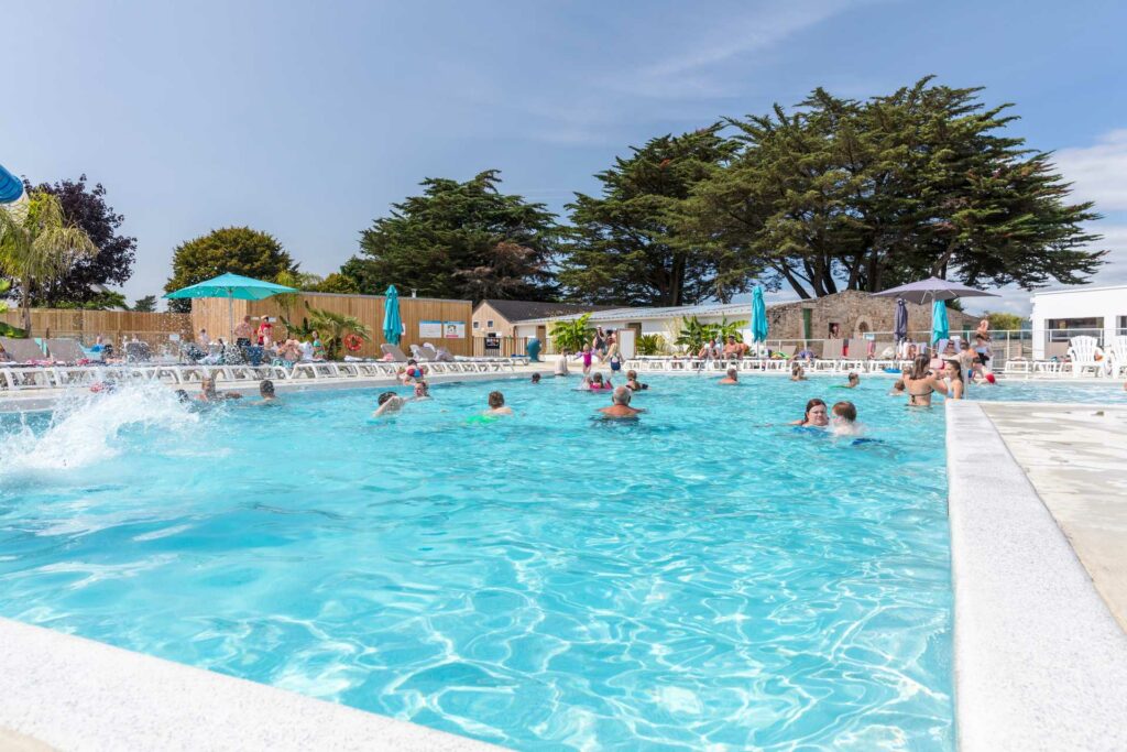 piscine camping les menhirs à carnac